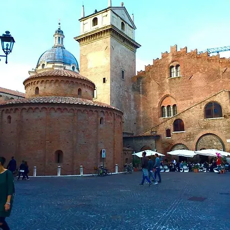 Daire Residenza Virgiliana Con Terrazza-centro Storico *